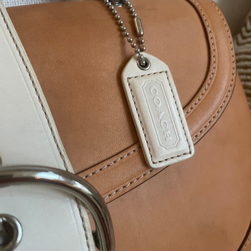 Vintage Coach Soho Buckle Flap 6692 | Tan Ivory Vachetta Leather Y2K - Picture 7 of 15